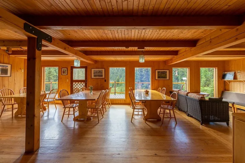 Mistaya Lodge gallery photo